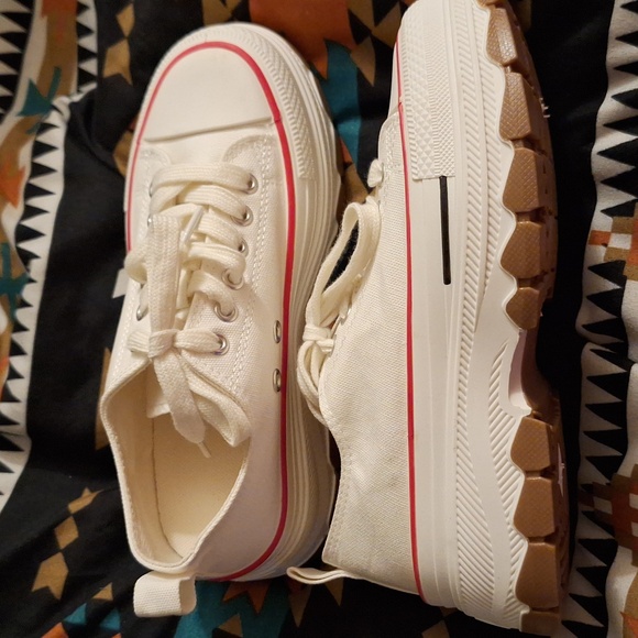 Cute chunky shoes - Picture 2 of 3